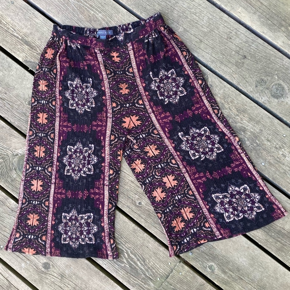 KENDALL KYLIE Skirt Pants Shorts Wide Leg Capri Black Red Maroon Size Small - Picture 3 of 14
